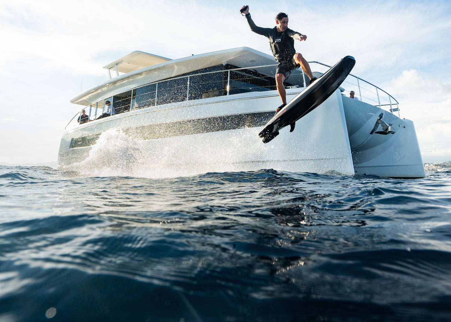Surf électrique Awake en pleine action
